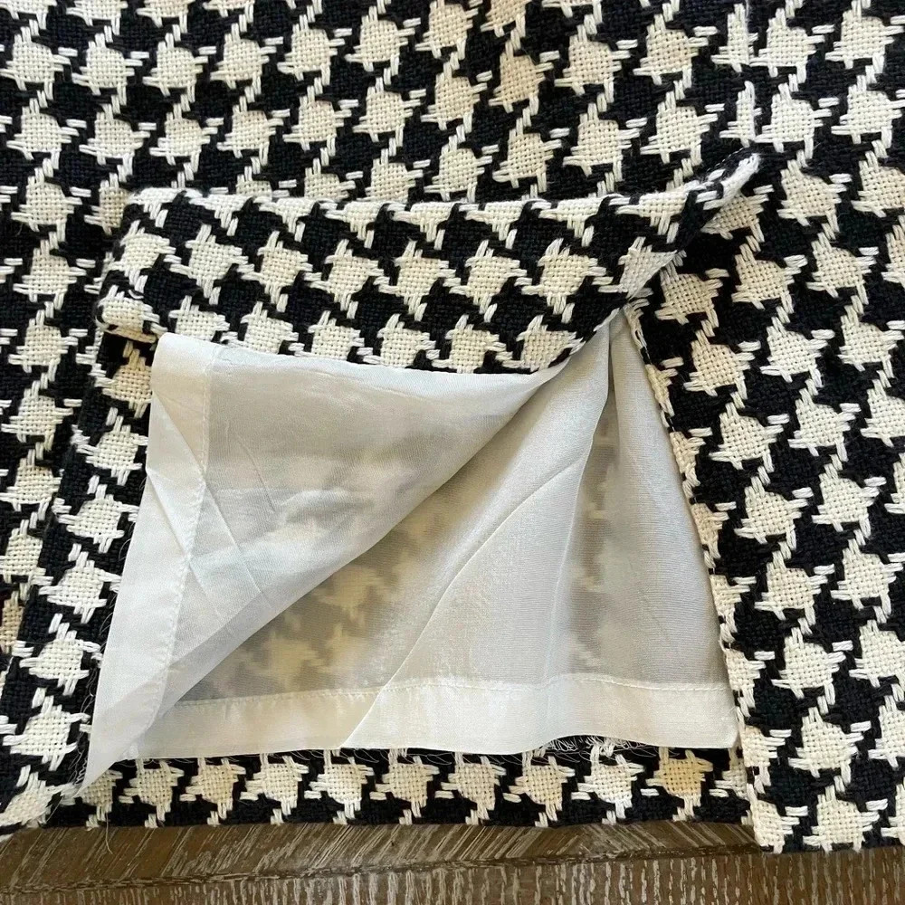 Dana Buchman Woven Houndstooth Pencil Skirt - Picture 5 of 7